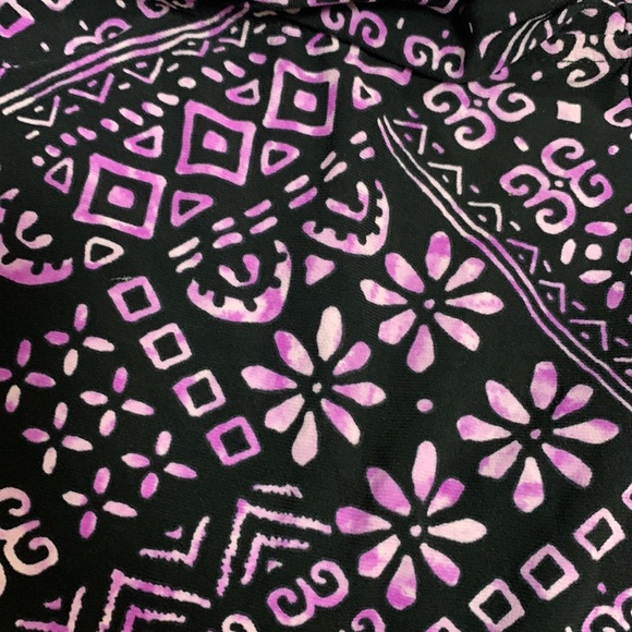 Woman’s swim top - Picture 3 of 7